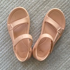 Teva Hurricane Drift shoes / size 7